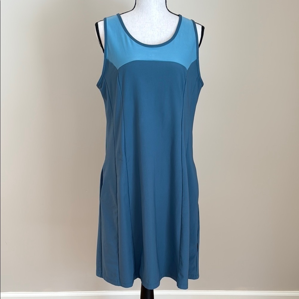 Mondetta Blue Sleeveless Tank Athletic Active Dress Integrated Bra Pockets L